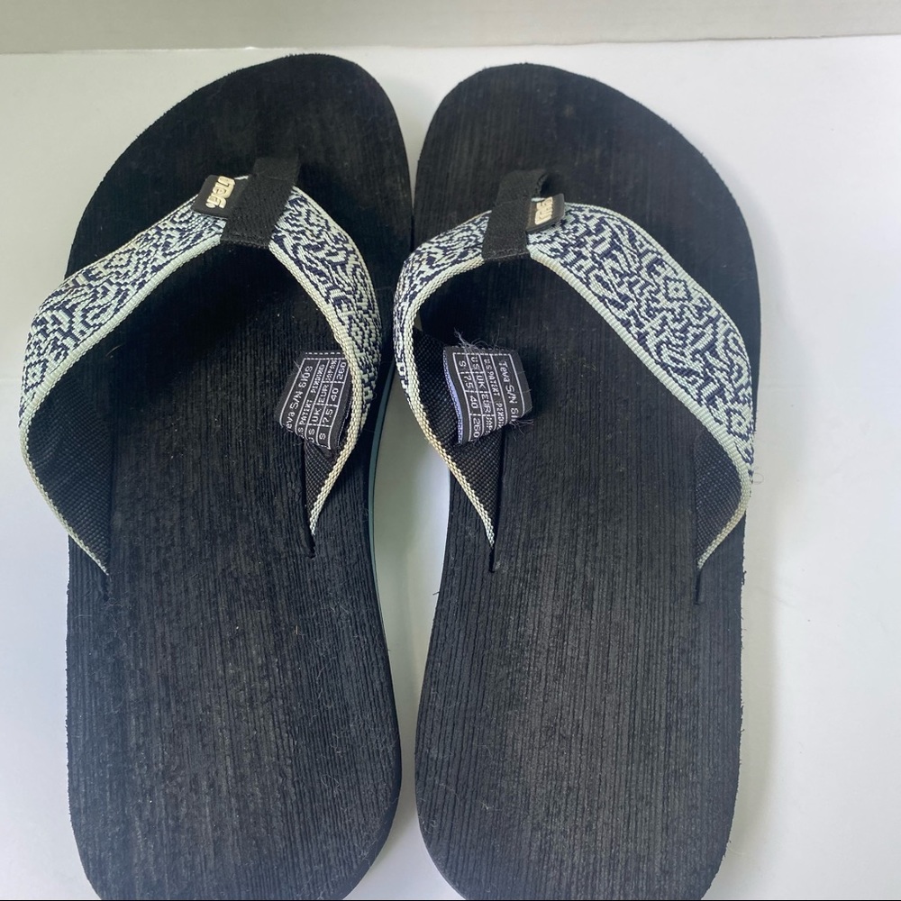 Teva Woman’s Mush Blu Black Flip Flops Size 9